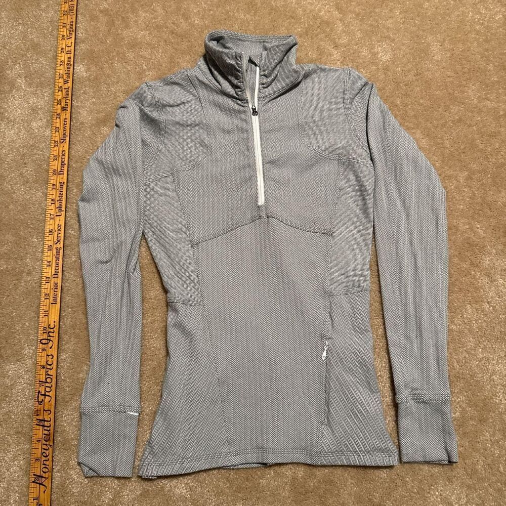 Lululemon Women's Grey and White Jacket